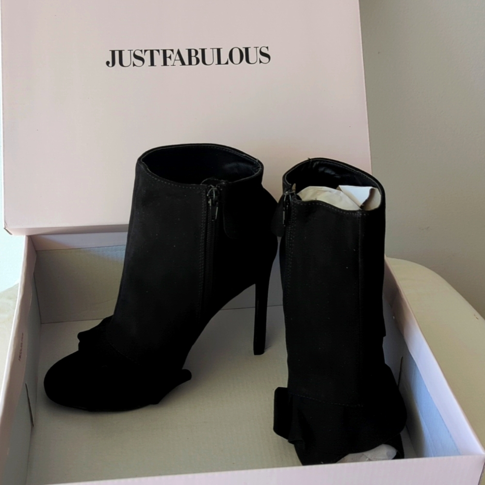 JUST FABULOUS SHOES